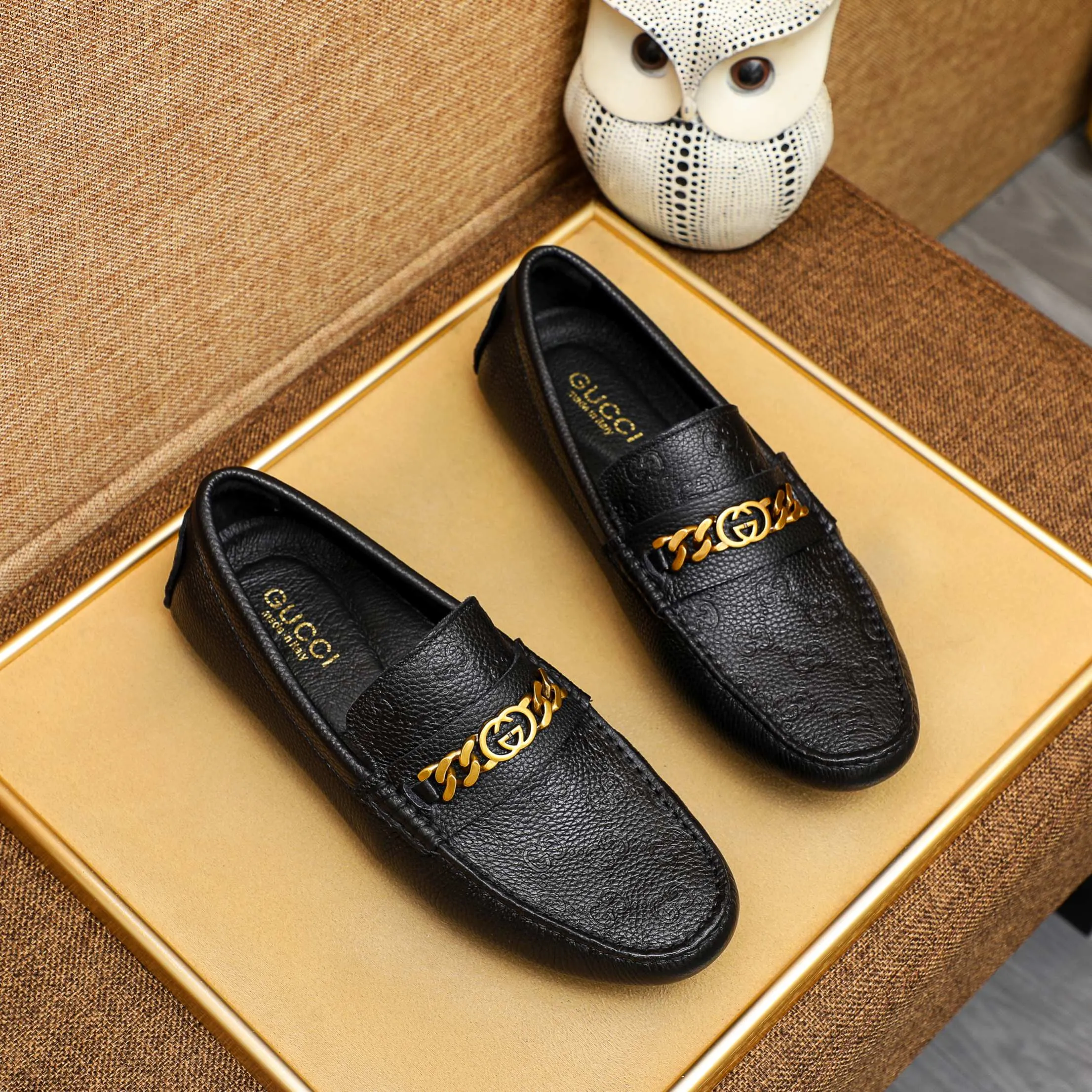 Factory price 380🕷🕷[GUCCI] Gucci's new men's fashion casual slip-on shoes🇨🇳Official website original 1:1 mold opening💯The first layer is made of Italian cowhide🎋🐷Leather lining, original quality, fine workmanship☘Rubber wear-resistant and non-slip outsole, comfortable to wear🌴High-end atmosphere, versatile style, worth owning🍉 Black optional! Code number 38-44 (45.46.47. Can be customized)